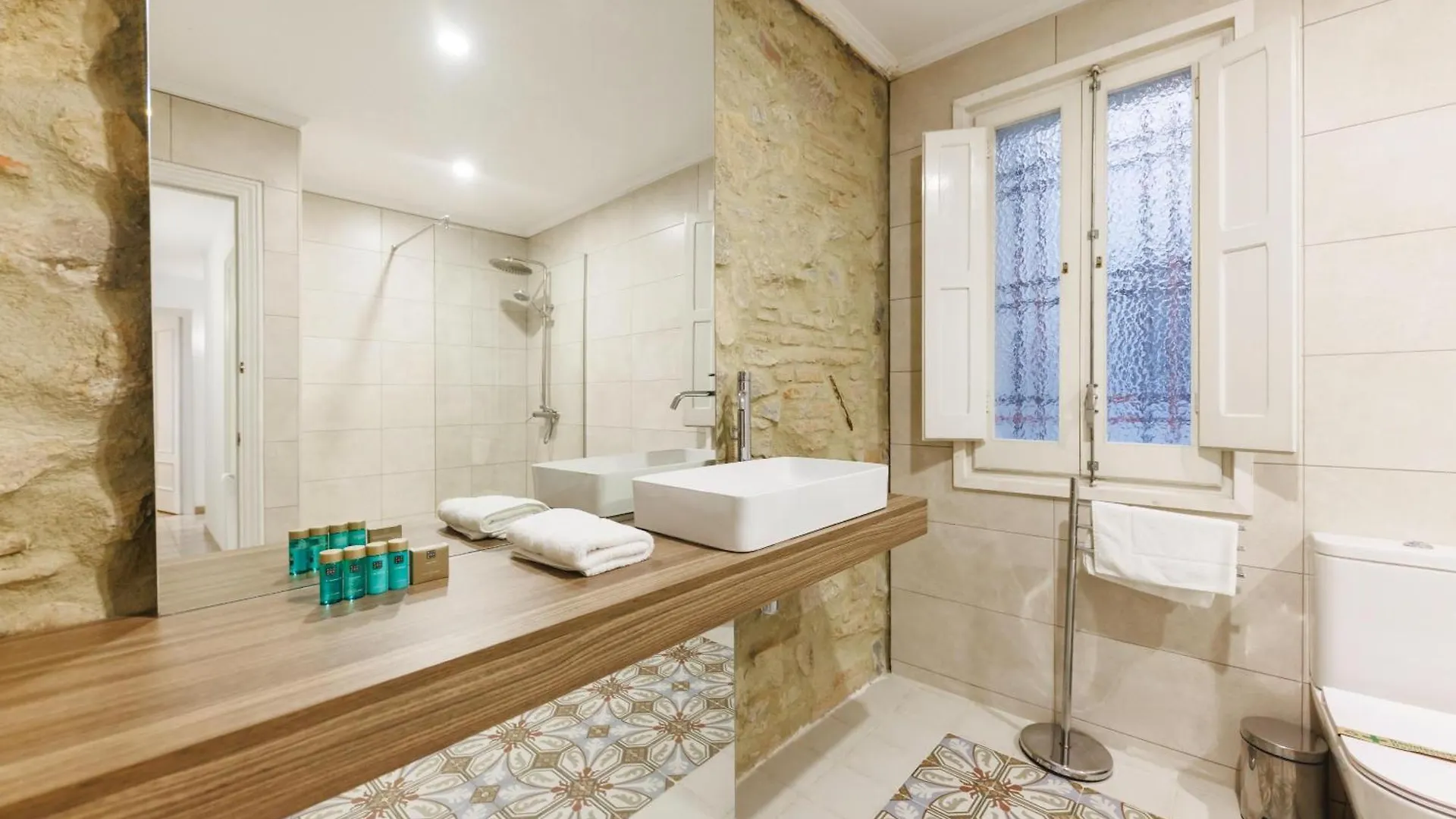 Bravissimo El Lleo, Bright 4-Bedroom Apartment Gérone