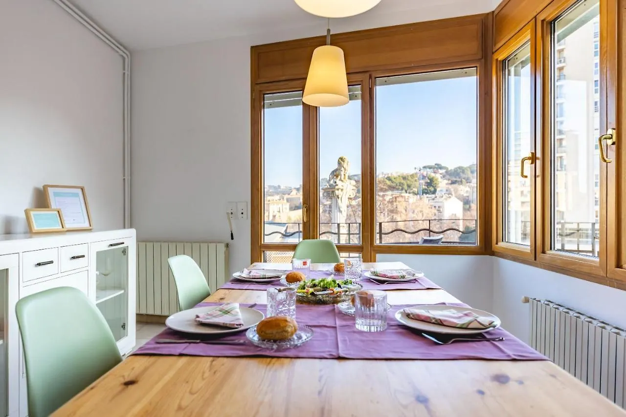 Bravissimo El Lleo, Bright 4-Bedroom Apartment Girona Spain