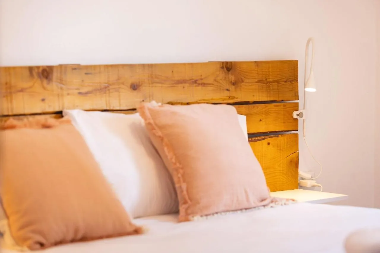 Bravissimo El Lleo, Bright 4-Bedroom Apartment Girona