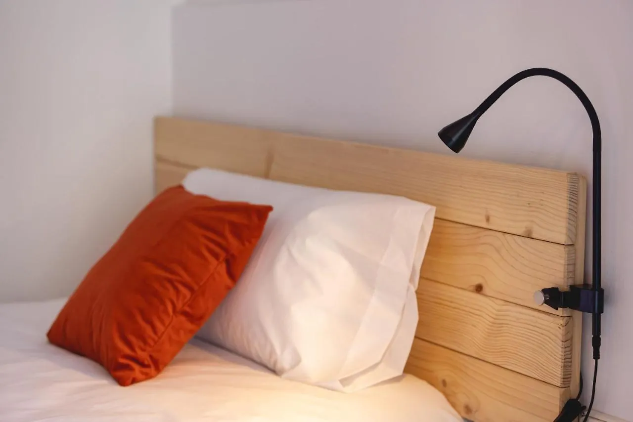 Bravissimo El Lleo, Bright 4-Bedroom Apartment Girona